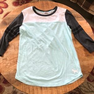 🌸 PINK 3/4 length sleeve shirt size XS